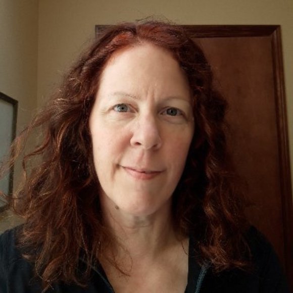 Meet your Posher, Jennifer - Picture 2 of 7